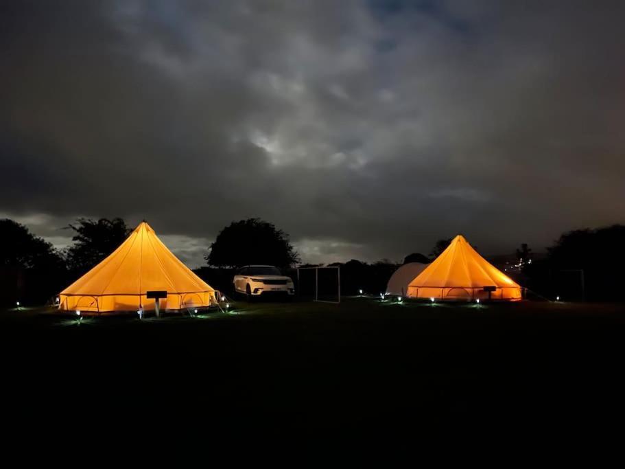 فندق Cox Hill Glamping Badger ترورو المظهر الخارجي الصورة